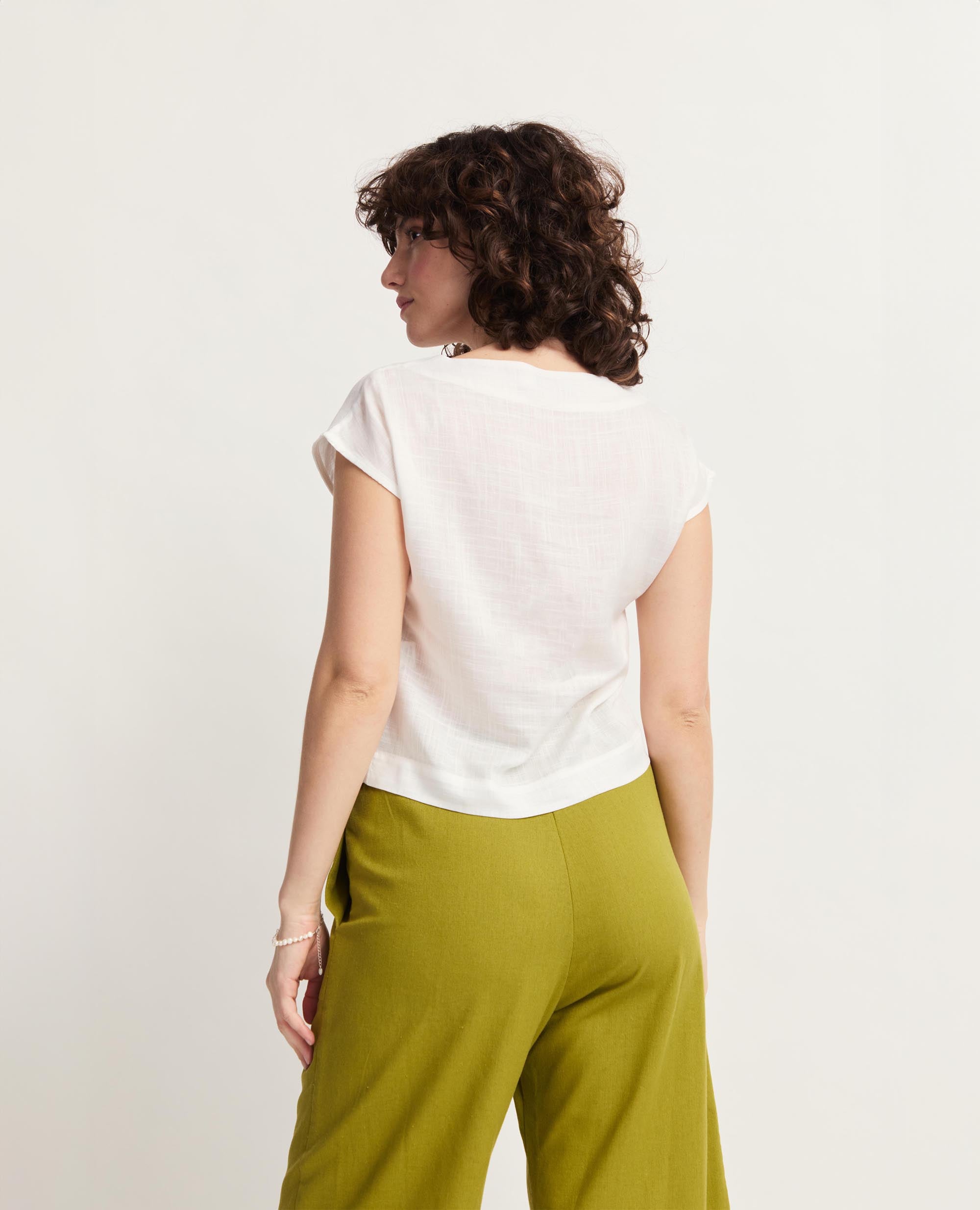 Fawn | Cropped Blouse with Square Pocket
