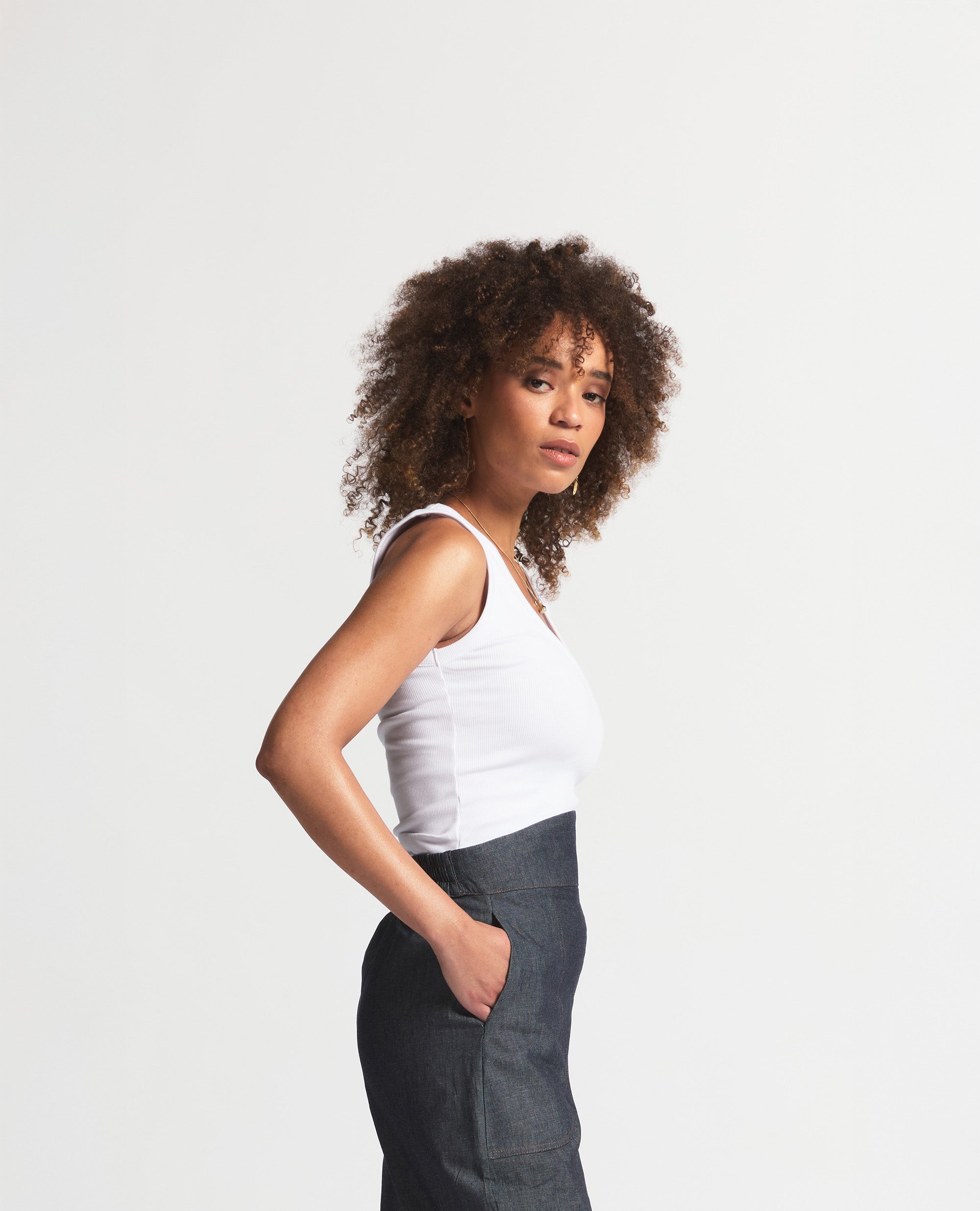 Alina | Fitted V-Neck Vest | White