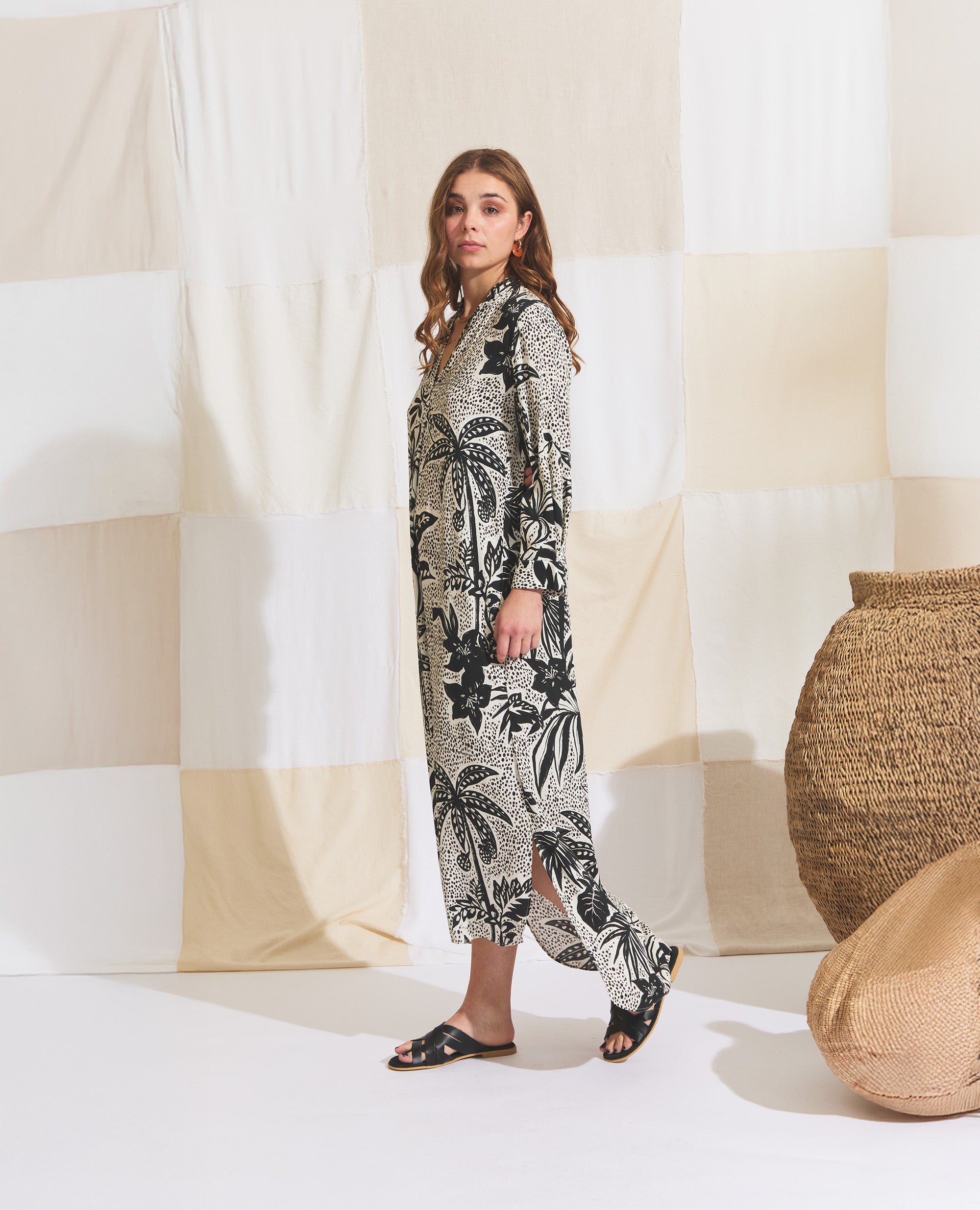 Zanzi | Relaxed Dress | Black & Ecru Jungle