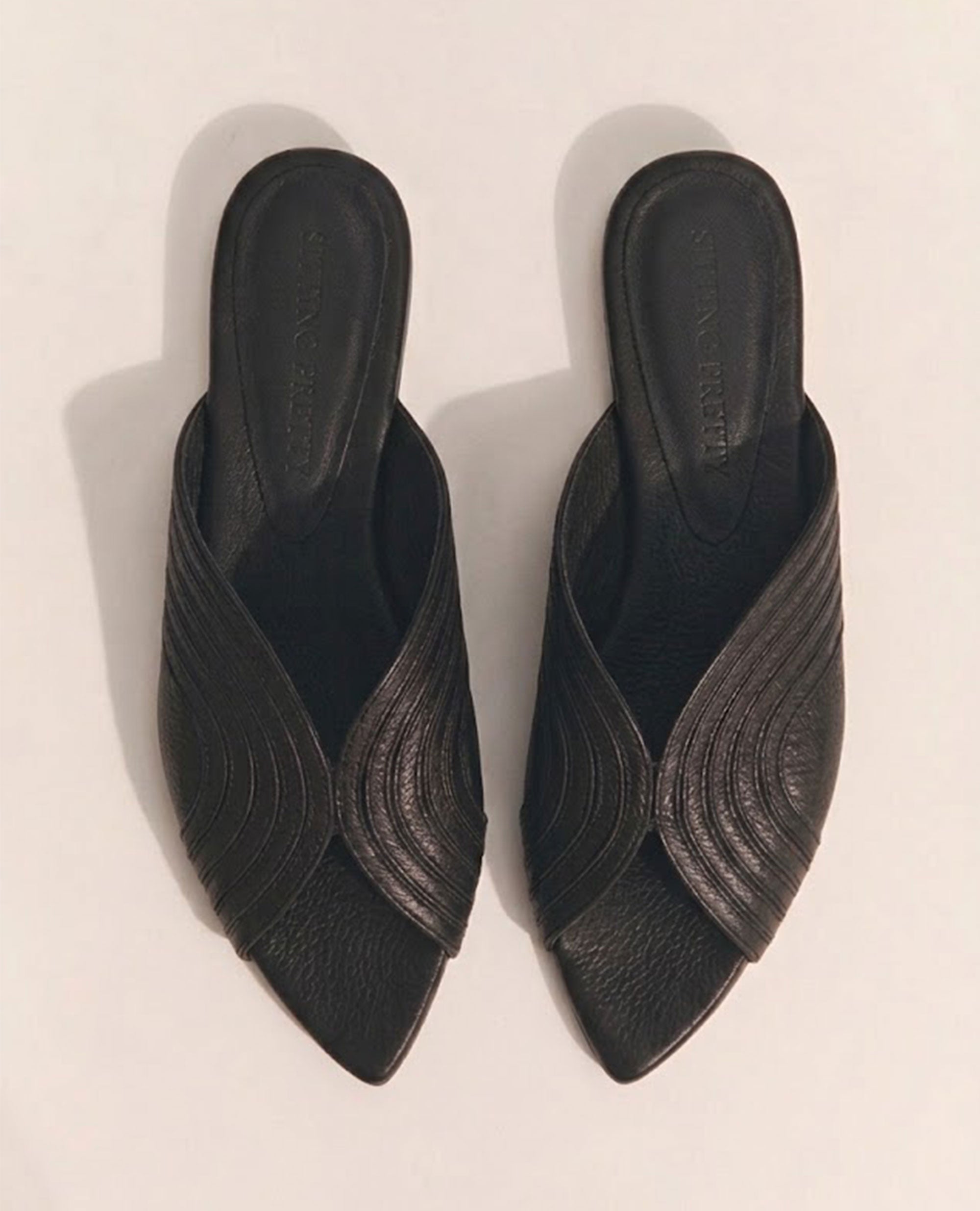 Almond | Sandal | Black