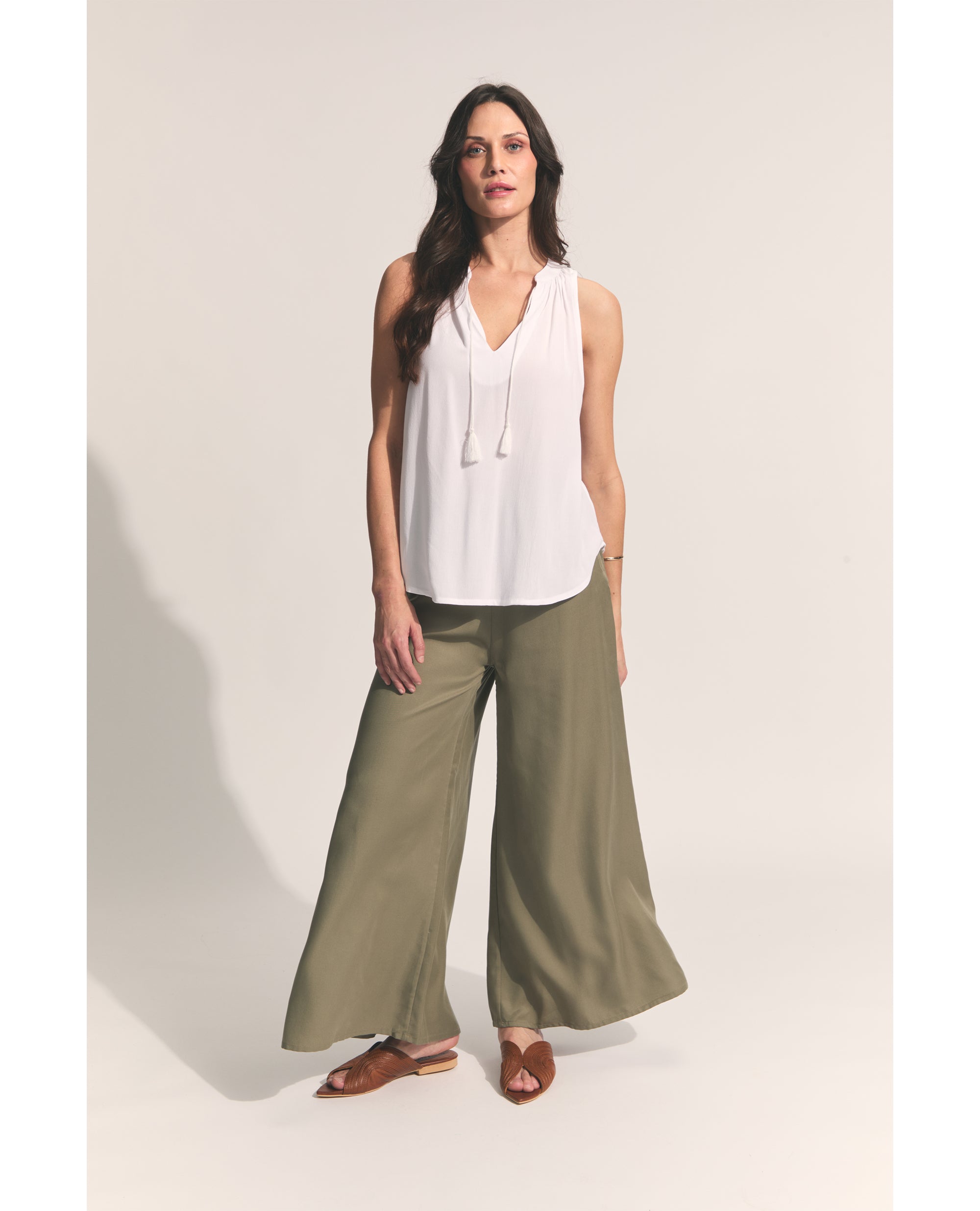 Darjeeling | Wide Leg Trouser | Pale Olive