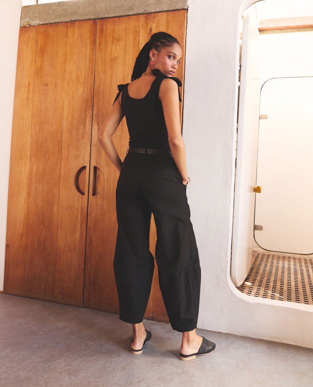 Elm Core | Barrel Leg Trousers | Black