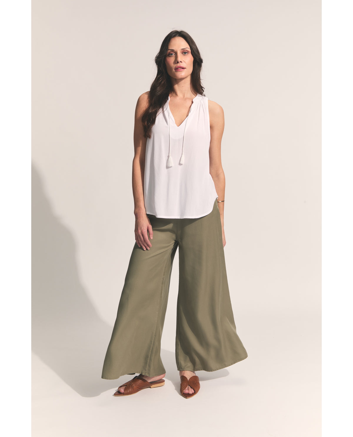 Darjeeling | Wide Leg Trouser | Pale Olive